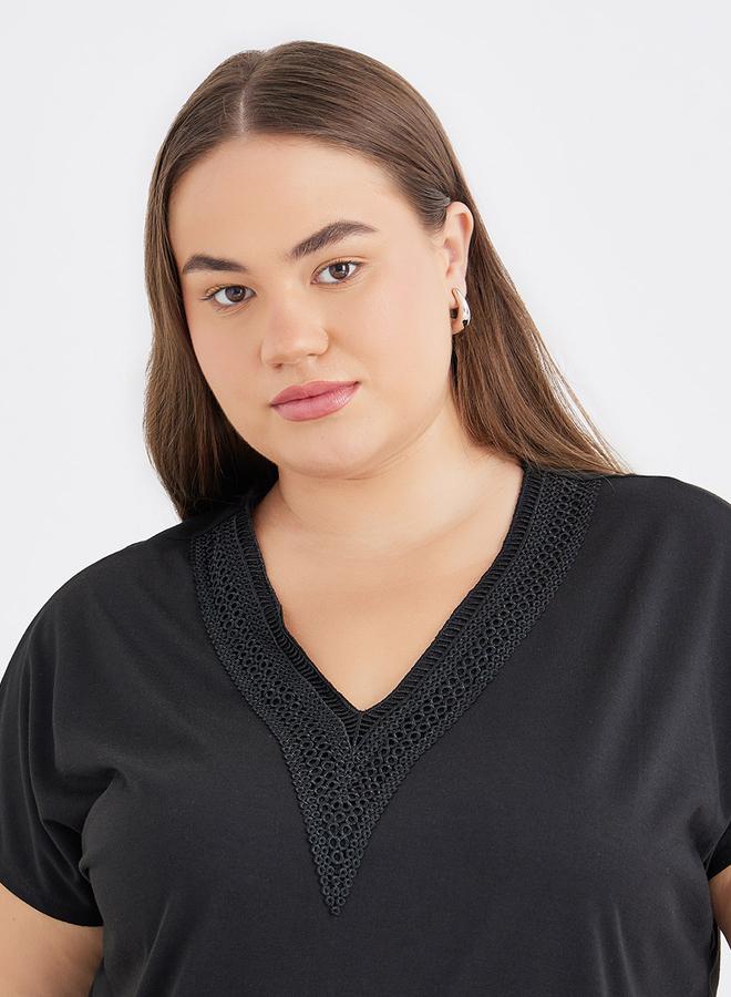 Styli Plus Black T-Shirt with Lace Detail - Image 1